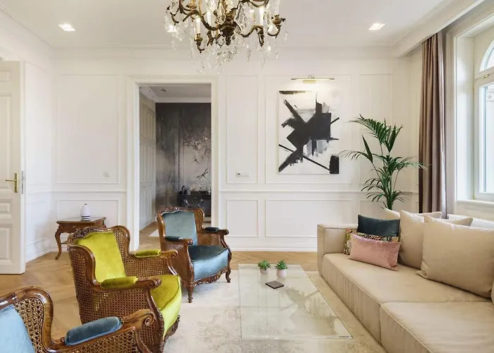 Broadway Residence